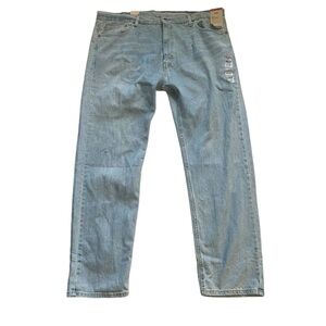 NWT Levi's 505 Men's 42x32 Regular Fit Straight Leg Jeans Light Wash Classic